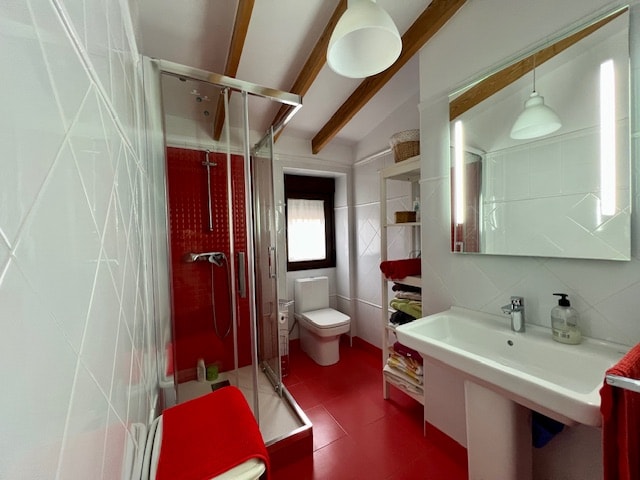 Bathroom in the main cortijo